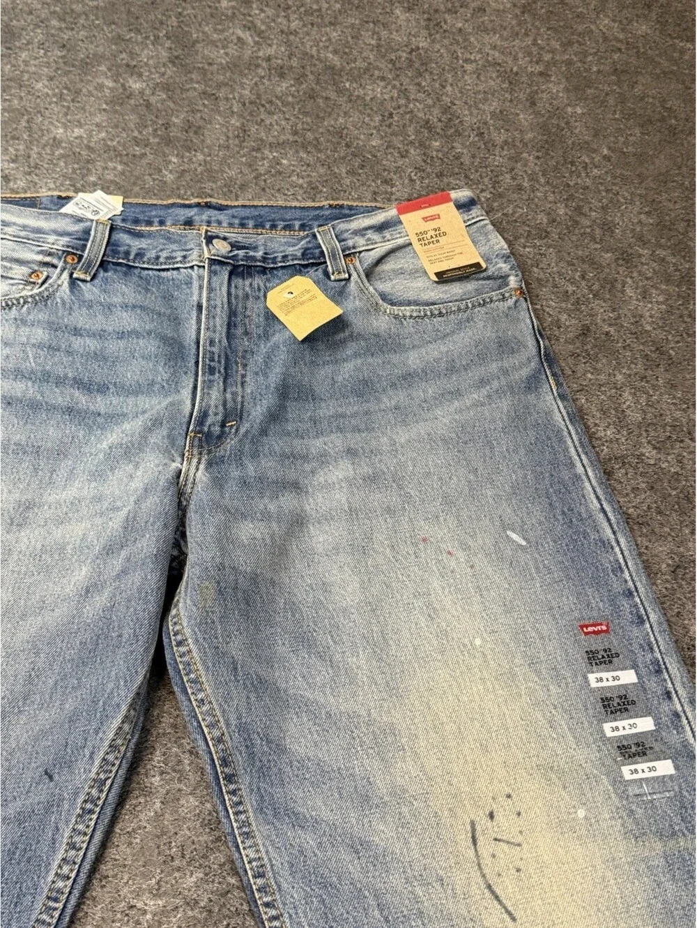 Levis 550 92 Relaxed Taper Jeans Mens 38x30 Distressed Paint NWT A3418-0010
